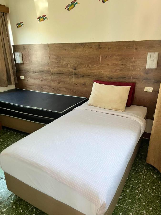 Apartamento Baan Rachaya Chiang Mai Exterior foto
